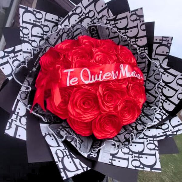Love in Red – Eternal Rose Bouquet